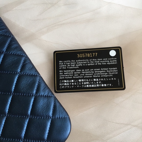 Brand new Chanel pouch clutch navy gold - Picture 5 of 8